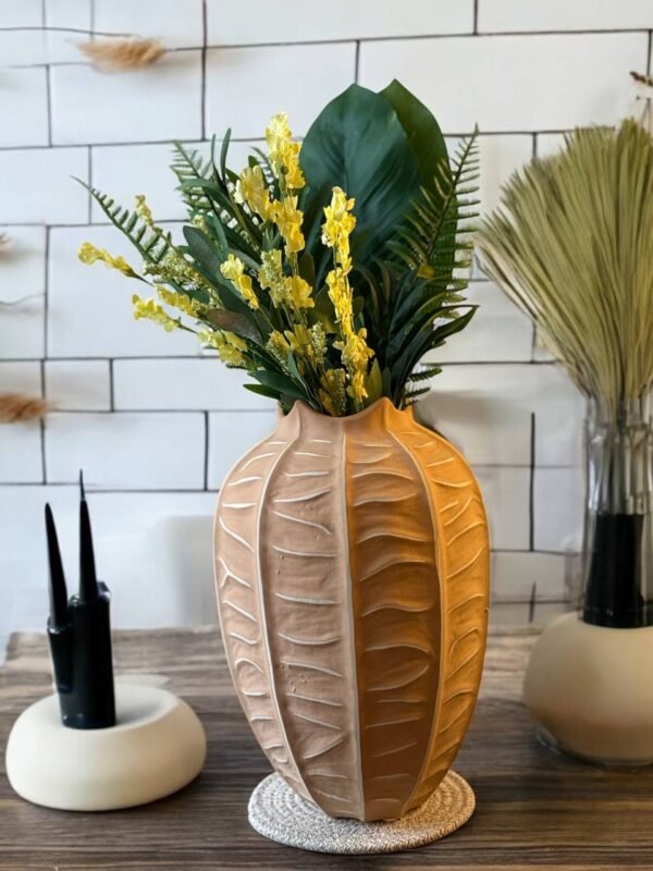 Decorative Clay Ceramic Mini small bud matte retro style ceramic vase